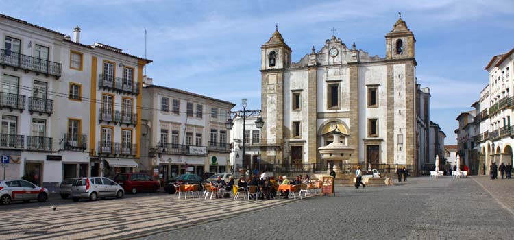 Praça do Giraldo evora